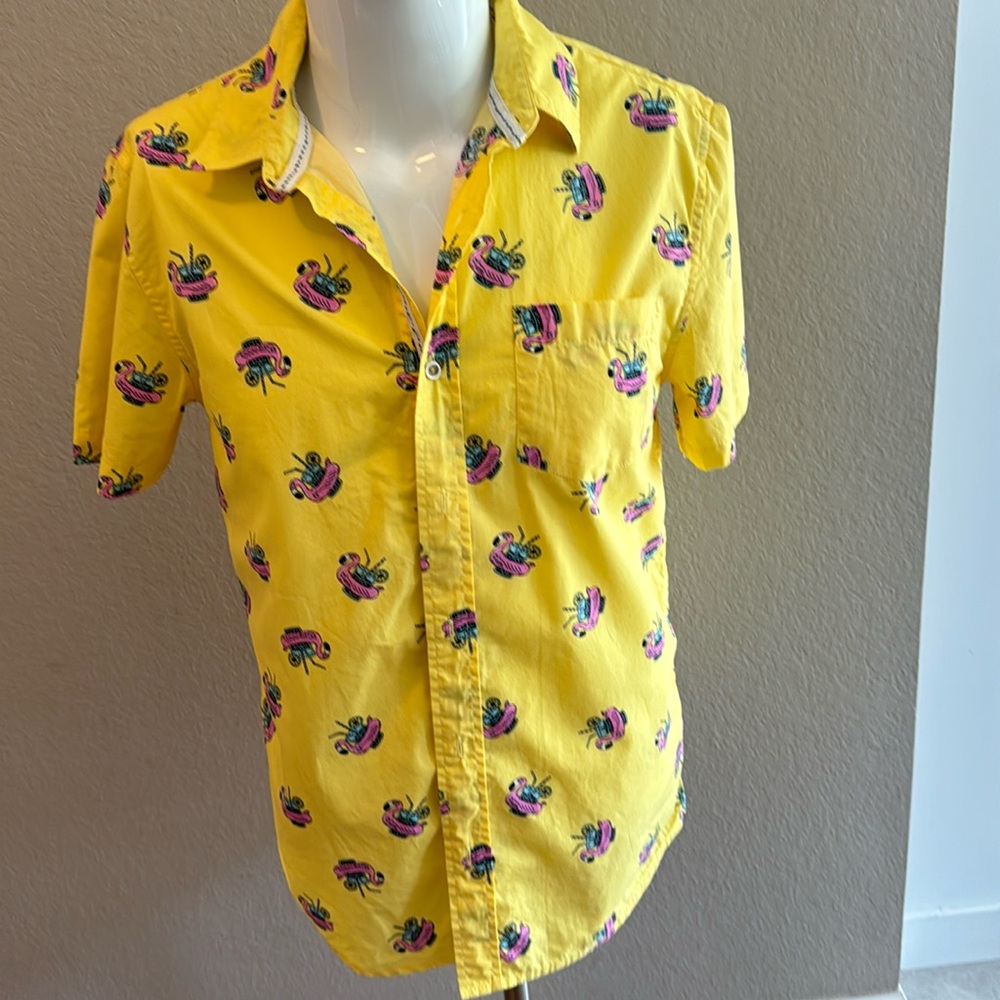 VSTR men’s button up‎ shirt, size medium